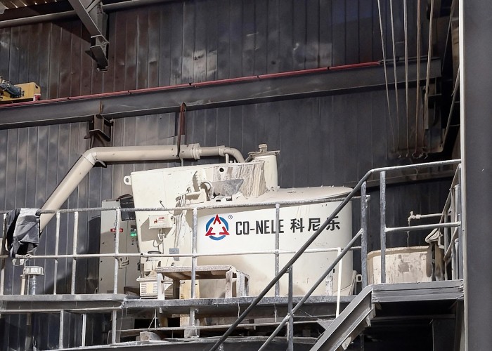 科尼樂(lè)石墨匣缽混合造粒機(jī)